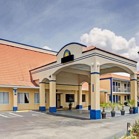 Zen Living Suites Extended Stay - Jacksonville - University Blvd מראה חיצוני תמונה