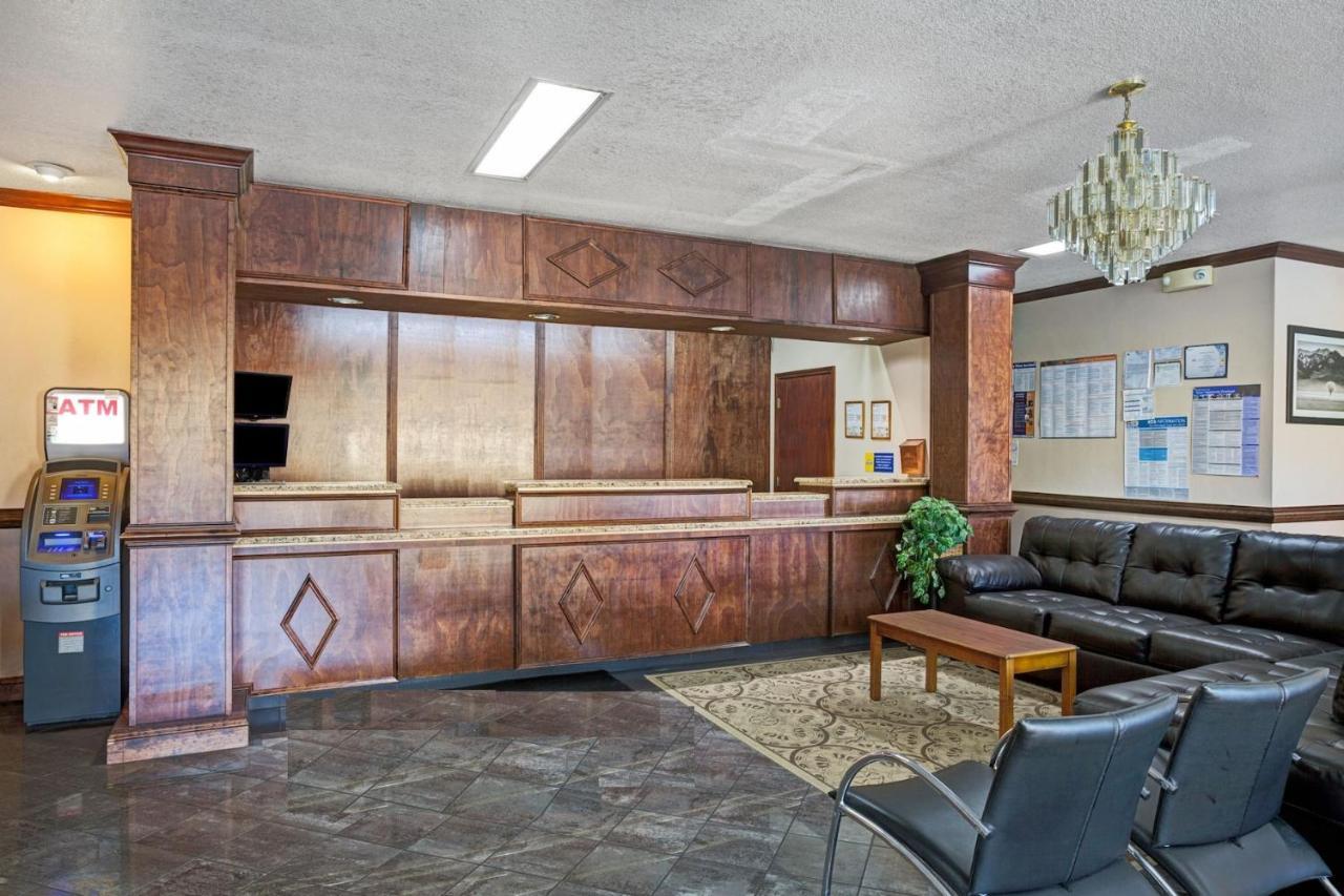 Zen Living Suites Extended Stay - Jacksonville - University Blvd מראה חיצוני תמונה